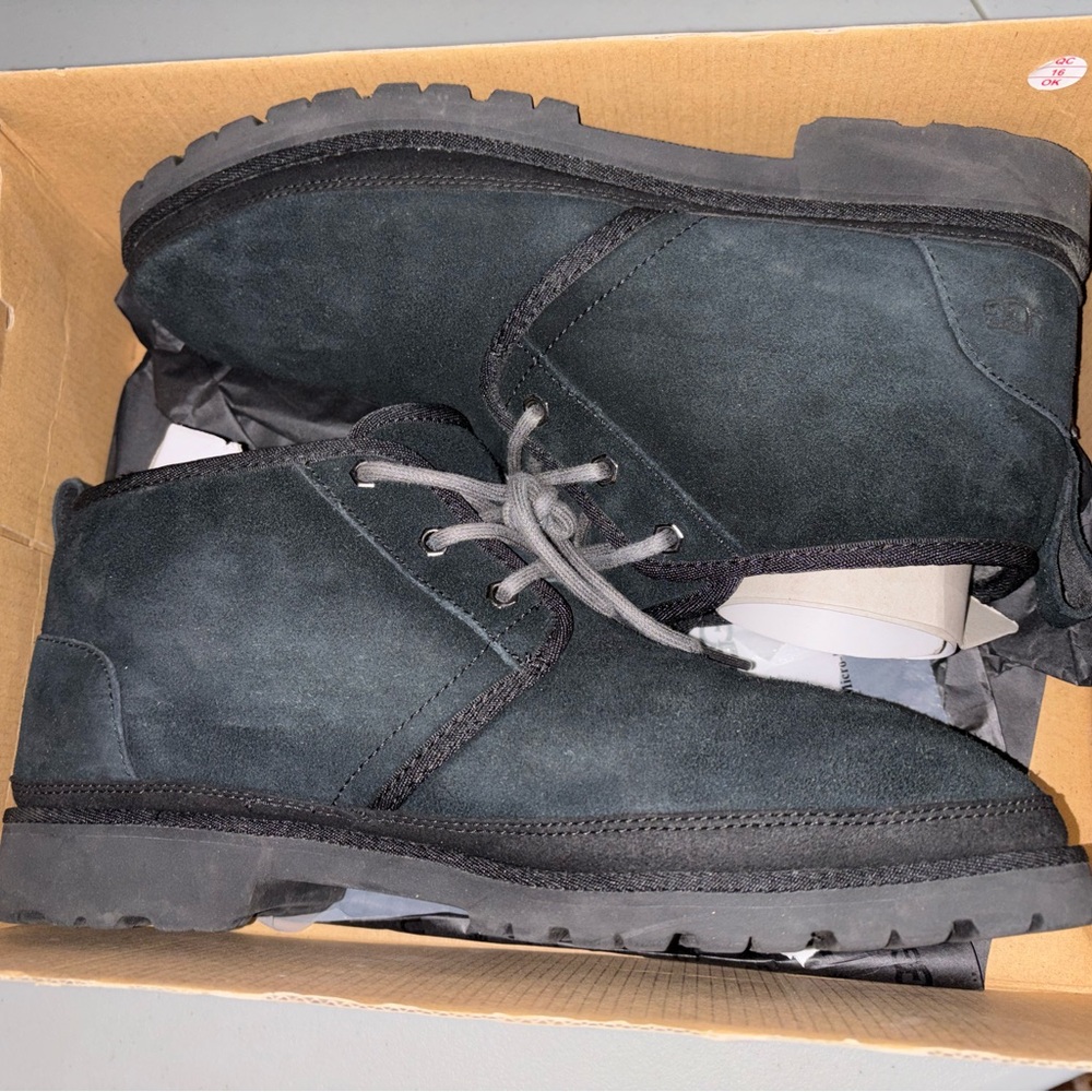 Men's Ugg Black Suede Ankle Boots